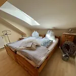 Schmidt's Plaats Lägenhet *